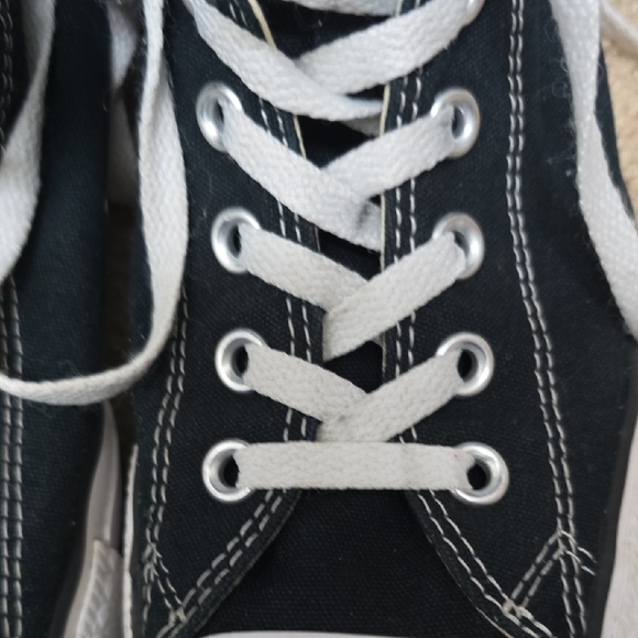 Converse Chuck Taylor Black and White High-Top Sneakers - Size 8.5 Men's - Picture 4 of 16